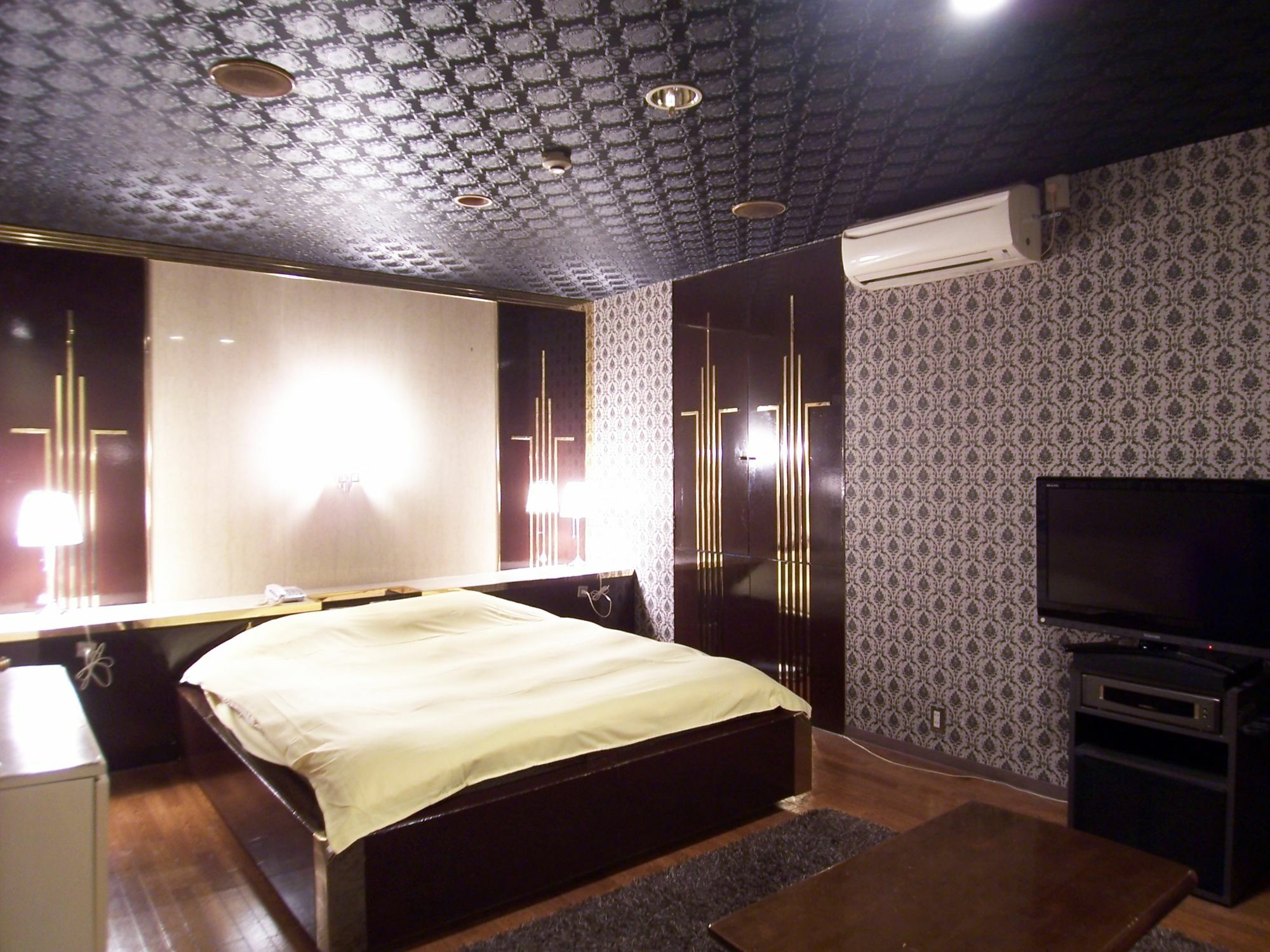 Hotel Pyramid (Adults Only) Himeji Zewnętrze zdjęcie